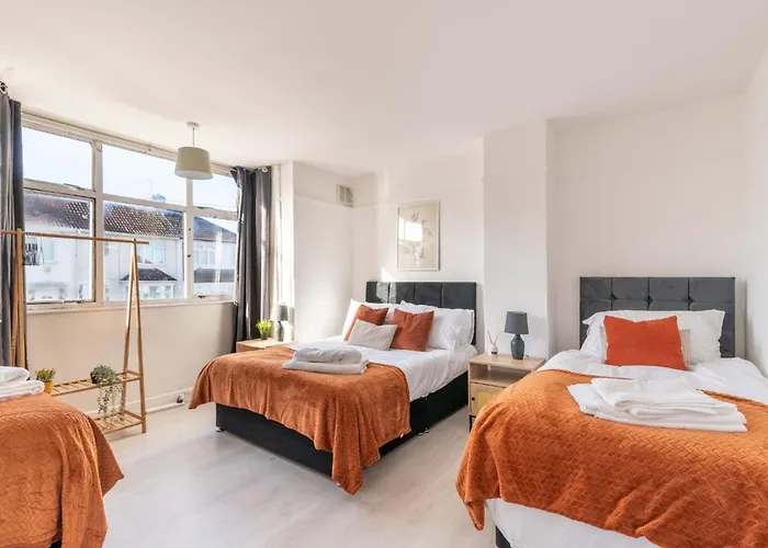 Ivy House - 3 Bedroom House - Contractor Stay