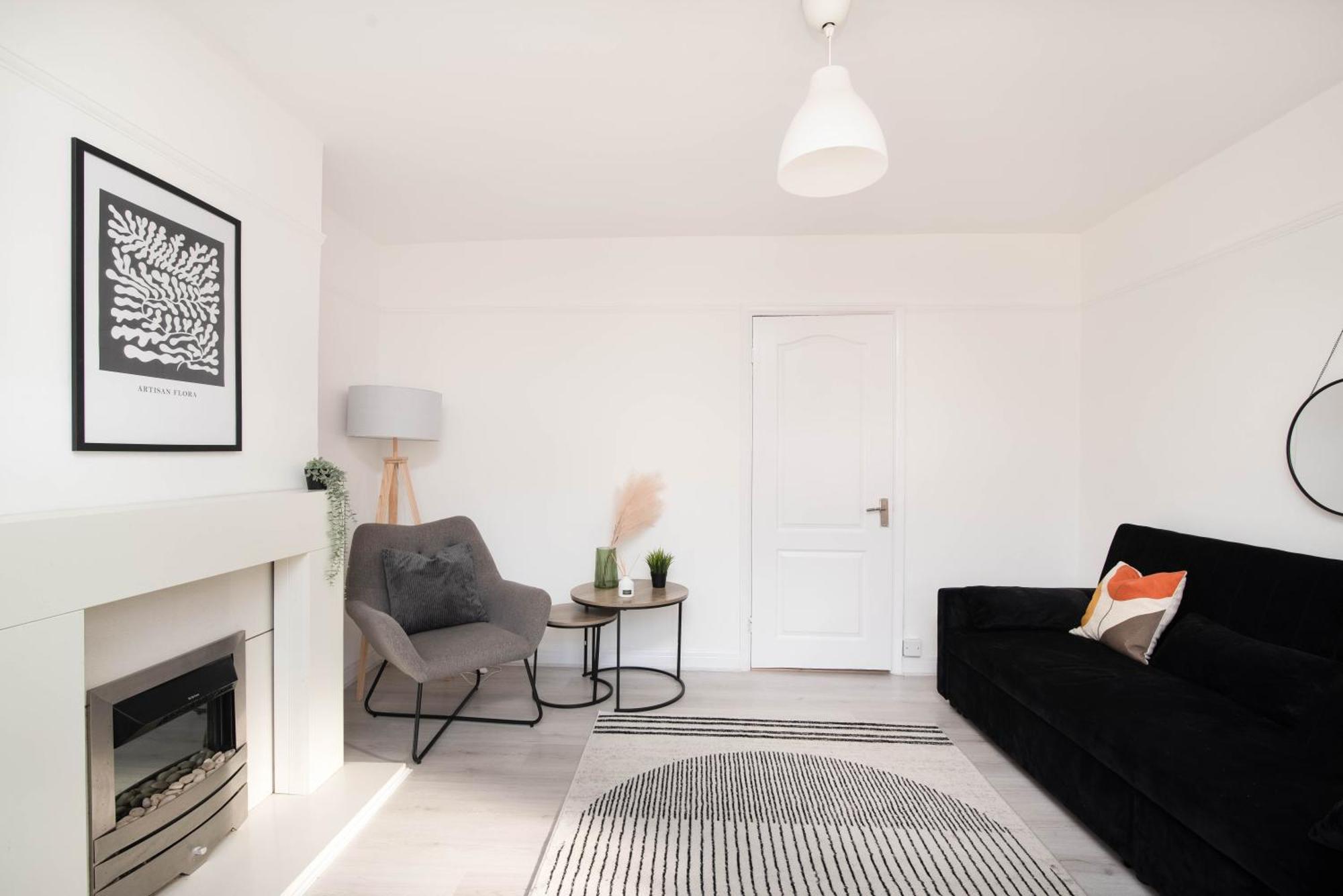 Ivy House - 3 Bedroom House - Contractor Holiday home *